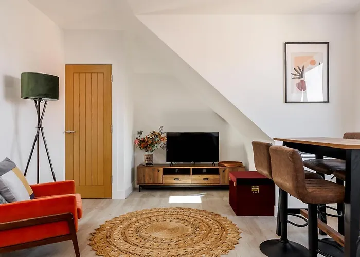 Modern 1 Bed Seaside